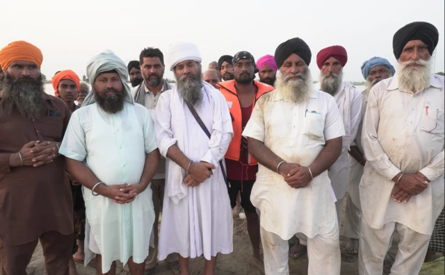  ਪਿੰਡ ਵਾਲੇ 