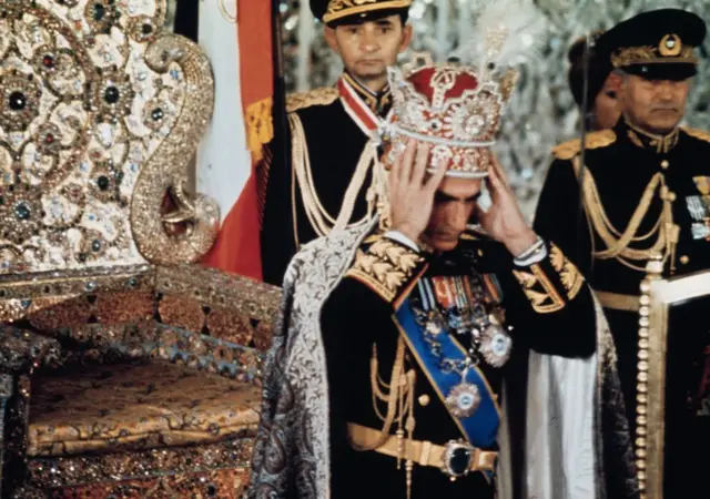 બીબીસી ગુજરાતી ઈરાન શાહ ઇસ્લામ અશરફ પહલવી શાહજાદી મોહમ્મદ રઝા અમેરિકા બુરખો ક્રાંતિ હિજાબ જિમી કાર્ટર 