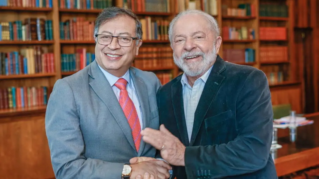  Presidente da República, Luiz Inácio Lula da Silva, durante reunião com o Presidente da República da Colômbia, Gustavo Petro, em maio de 2023