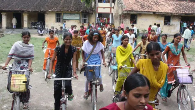 మహిళలు, బాలికా విద్య