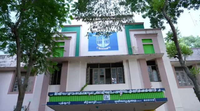 சீனிவாசா சுப்பராயா அரசினர் பாலிடெக்னிக் கல்லூரியில் படித்து வருகிறார் செல்வமணி 