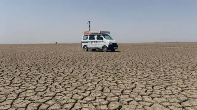 ఎలాన్ మస్క్, ముఖేశ్ అంబానీ, స్టార్‌లింక్, జియో టెలికామ్, ఎయిర్‌టెల్, స్పెక్ట్రమ్, శాటిలైట్ ఇంటర్నెట్, బ్రాడ్‌బ్యాండ్ సేవలు