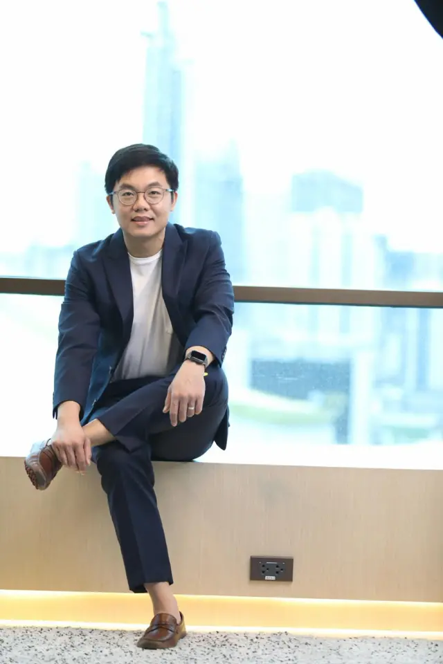 รอรูปคุณวิโรจน์