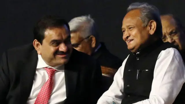 गौतम अदानी आणि अशोक गहलोत