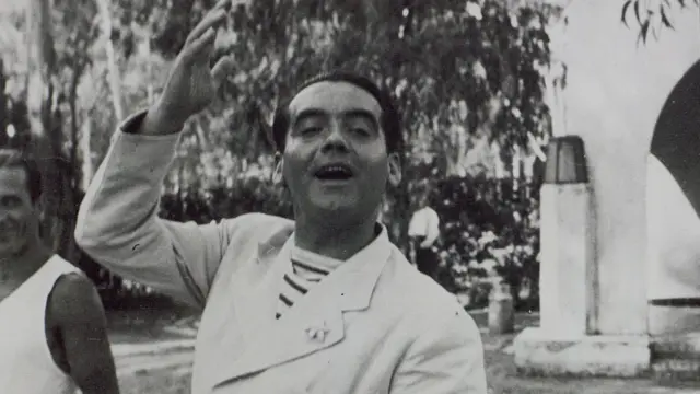 García Lorca en la finca de Alberto Mondino, Uruguay, febrero de 1934.