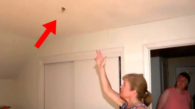 उल्का खसेको घर