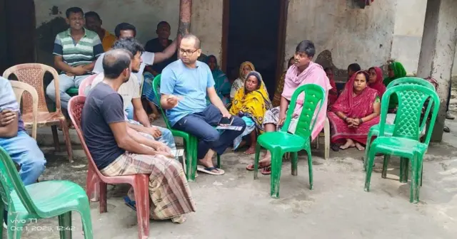 পরিযায়ী শ্রমিকদের এলাকায় সচেতনতা শিবির চলছে