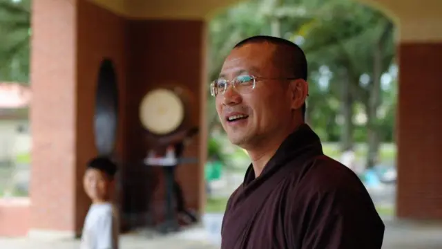 Sư VN