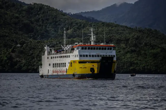 Pulau kecil Maluku Utara
