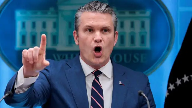 अमेरिकी रक्षा मंत्री पीट हेगसेथ