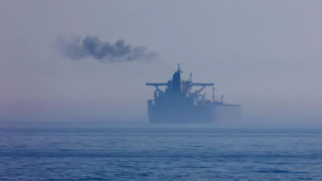 Танкер Eventin с российской нефтью потерял управление у берегов Германии в январе. В марте немецкие власти конфисковали и груз, и судно под панамским флагом