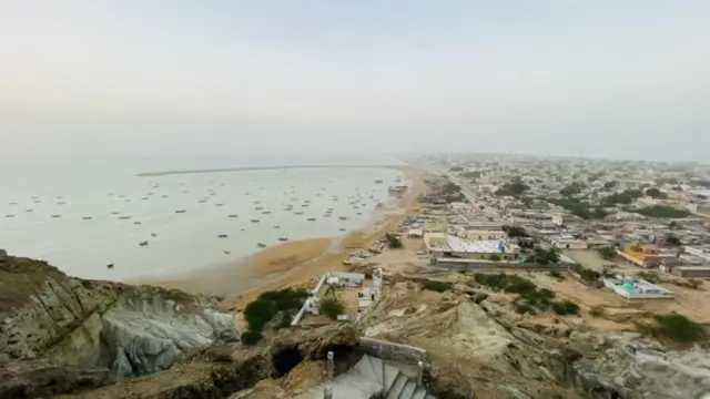 பாகிஸ்தானின் ‘குவாதர்’ துறைமுகம் 