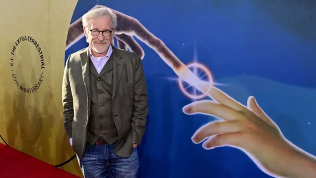 استیون اسپیلبرگ فیلمساز با پسزمینه تصویرسازی از فیلمش