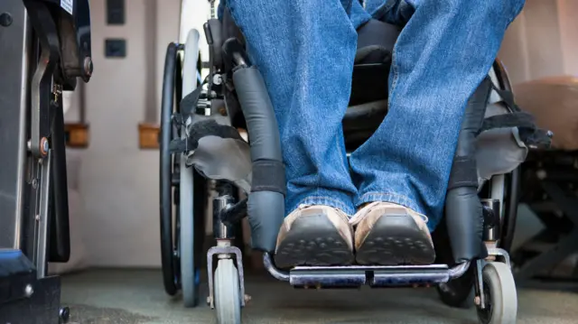 எலெக்ட்ரிக் பல்ஸ் சிகிச்சையால் செயலிழந்த கைகளை மீண்டும் உயிர்ப்பிக்க முடியுமா?