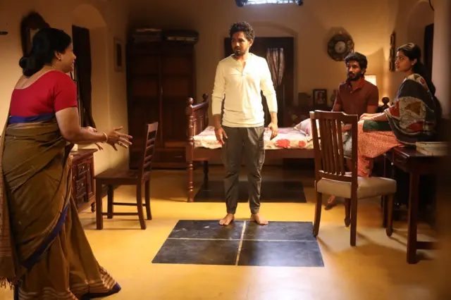 கிராமத்து சூப்பர் ஹீரோ வீரன்