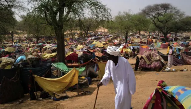 दशौँ हजार मानिसहरू सुडानबाट भागेर चाड पुगेका छन्