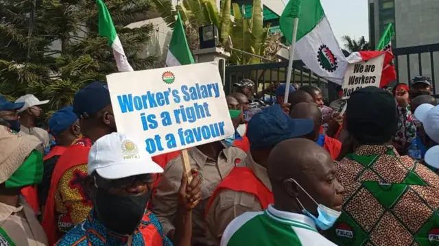 Ndị ọrụ bekee e ji ụgwọ ọnwa