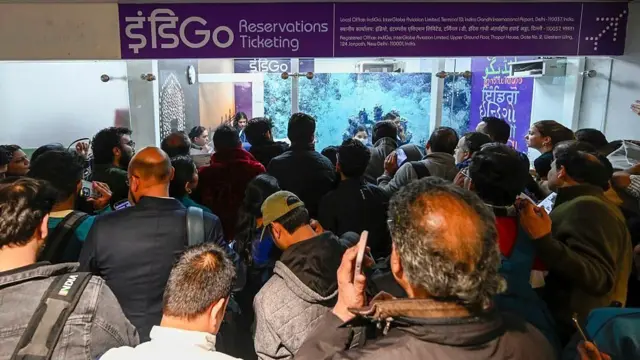 గత నెలలో వేల సంఖ్యలో ఇండిగో విమానాలు రద్దు అయ్యాయి 