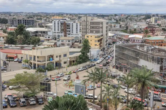 Vue générale du quartier administratif de Libreville le 7 septembre 2023. 