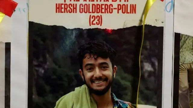 እስራኬናቸው ወደ እስራኤል ከተመለሱት መካከል አንዱ የሆነው አሜሪካዊው ጎልድበርግ-ፖሊን