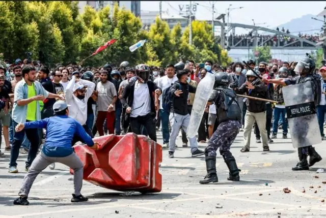 નેપાળ, કેપી શર્મા ઓલી, વિદેશ, વિરોધપ્રદર્શન, બીબીસી ગુજરાતી 