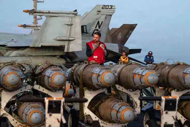 ईरान के साथ जंग लंबी खिंचने का असर अमेरिका के मिसाइल भंडार पर पड़ सकता है