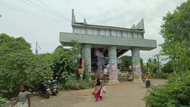 பட்டாபிரம் மேம்பாலம் - பணி எப்போது முடியும்?