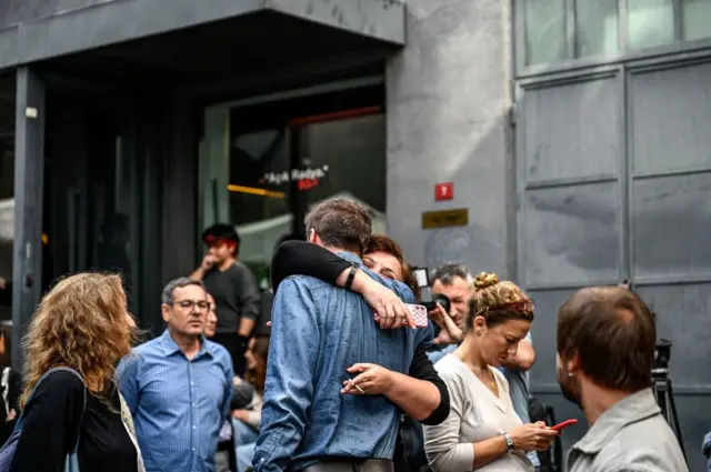 Apaçık Radyo RTÜK lisansı onayladı Açık Radyo nun yeni yayını  