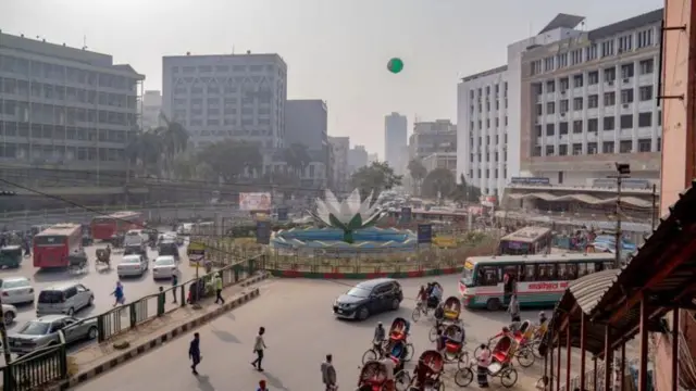 ঢাকায় ব্যাংক পাড়া বলে পরিচিত মতিঝিল এলাকা