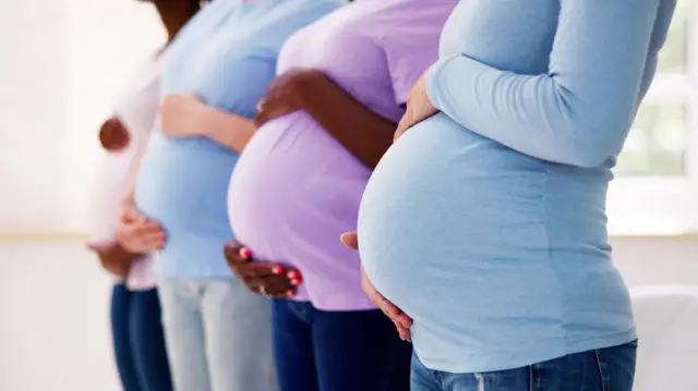 نساء حوامل