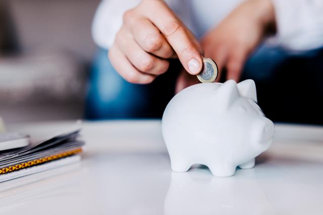 Mão depositando moedacomo ganhar dinheiro na roleta spin paycofrecomo ganhar dinheiro na roleta spin payformatocomo ganhar dinheiro na roleta spin payporquinho