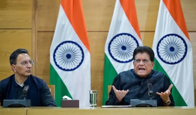 वाणिज्य और उद्योग मंत्री पीयूष गोयल एवं वाणिज्य और उद्योग राज्य मंत्री जितिन प्रसाद भी दिख रहे हैं.