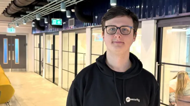 બીબીસી ગુજરાતી, ગુજરાત, બીબીસી, જનરેટિવ એઆઇ, આર્ટિફિશિયલ ઇન્ટેલિજન્સ, કમ્પ્યુટર, યુકે, લંડન