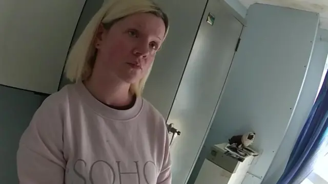 ቨርጂንያ ንስድርኣ ምስ ቀተለት ጥሮታኦም ትጥቀመሉ ነይራ