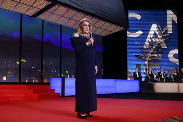 Катрін Денев