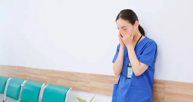 Tenaga kesehatan, depresi