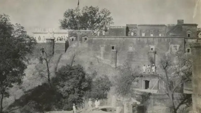 આનંદપુરનો કિલ્લો