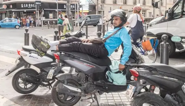 Marseille est la deuxième plus grande ville de France et compte une importante population immigrée.