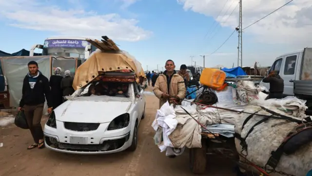 ১৫ই ফেব্রুয়ারি গাজার খান ইউনিস ছেড়ে নিরাপদ স্থানে সরে যান অনেকে।