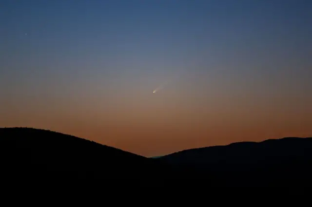 Cometa C/2023 A3 Tsuchinshan-ATLAS visto de Gran Canaria, Espanha