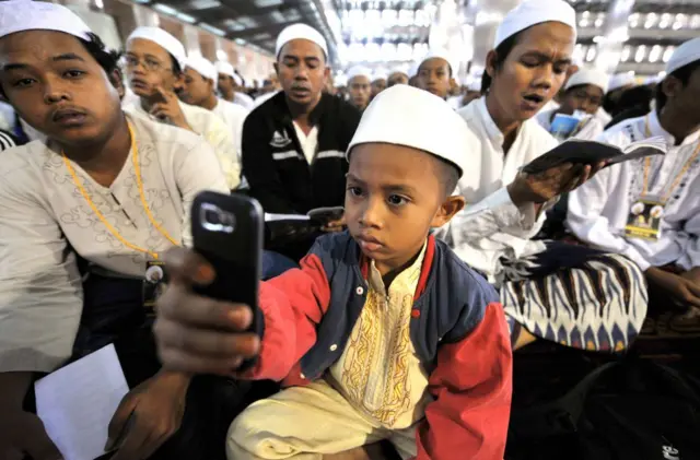 Anak-anak media sosial