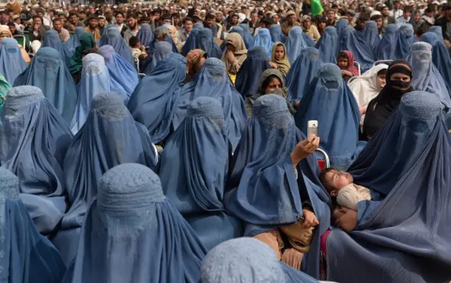 افغانستان کې ښځې