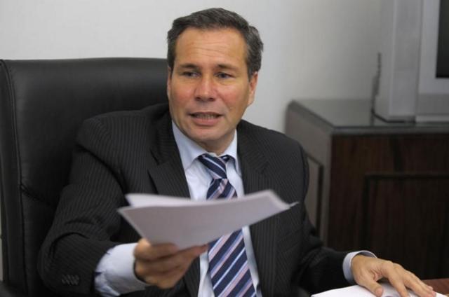 Retrato del fallecido fiscal Alberto Nisman, quien investigó el atentado de la AMIA