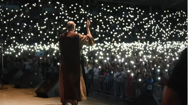 Além de frei Gilson: quem são os padres influencers da Igreja Católica 2 Frei Gilson em evento de encerramento da quaresma