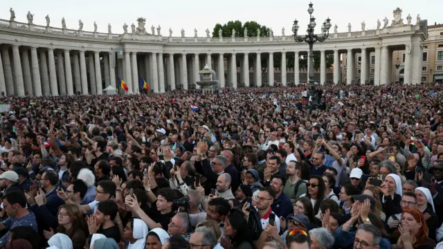 Hoton jama'a a Dandalin St.Peter.
