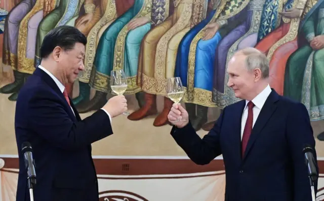 Tổng thống Nga Vladimir Putin và Chủ tịch Trung Quốc Tập Cận Bình