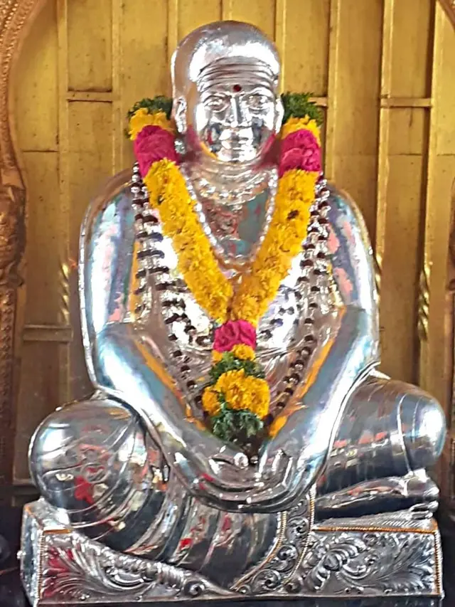 முத்துராமலிங்க தேவரின் தங்க கவச சர்ச்சை 