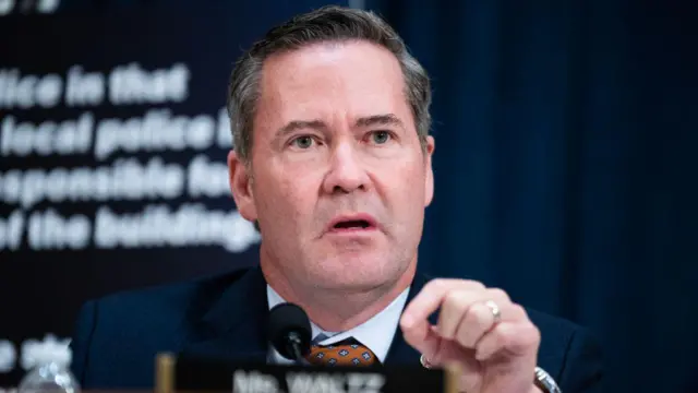 माइक वॉल्टज़