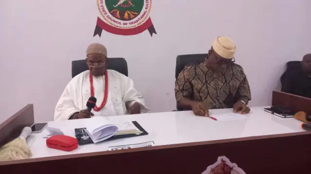 Aworan alaga awọn ọba Ekiti ati gomina