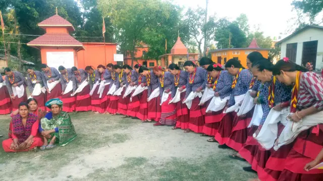 अत्तरियामा धनपुतला नाच 